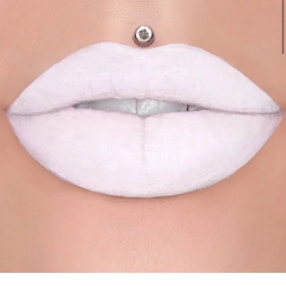 NIB‎ Jeffree Star Velvet Trap Lipstick in God's Gift